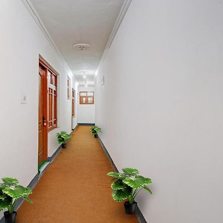 Srīnagar Super Oyo Capital O 91600 The Village Classic Hotel And Restaurant מראה חיצוני תמונה
