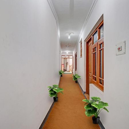 Srīnagar Super Oyo Capital O 91600 The Village Classic Hotel And Restaurant מראה חיצוני תמונה