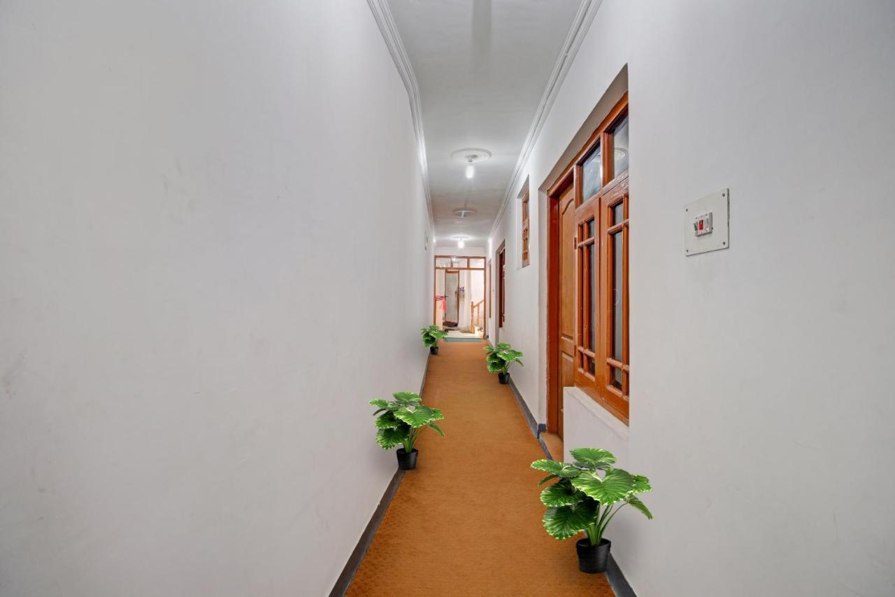 Srīnagar Super Oyo Capital O 91600 The Village Classic Hotel And Restaurant מראה חיצוני תמונה