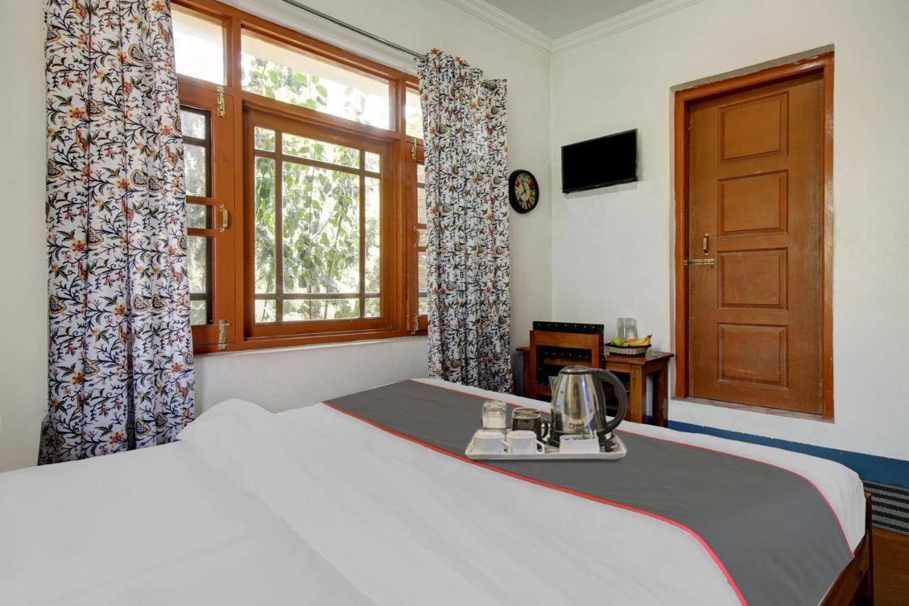 Srīnagar Super Oyo Capital O 91600 The Village Classic Hotel And Restaurant מראה חיצוני תמונה