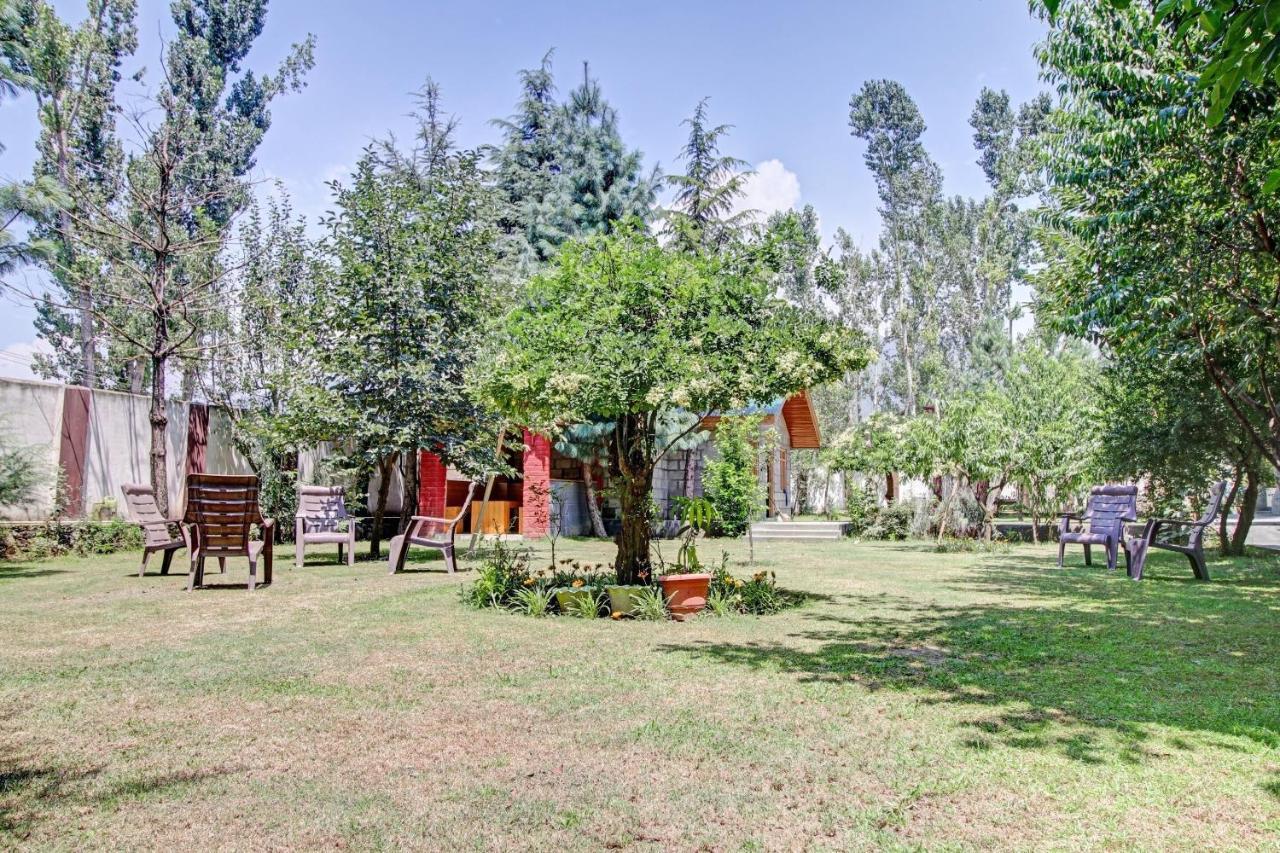 Srīnagar Super Oyo Capital O 91600 The Village Classic Hotel And Restaurant מראה חיצוני תמונה