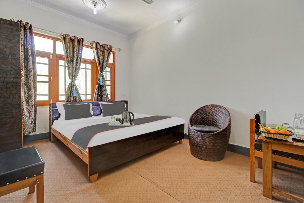 Srīnagar Super Oyo Capital O 91600 The Village Classic Hotel And Restaurant מראה חיצוני תמונה