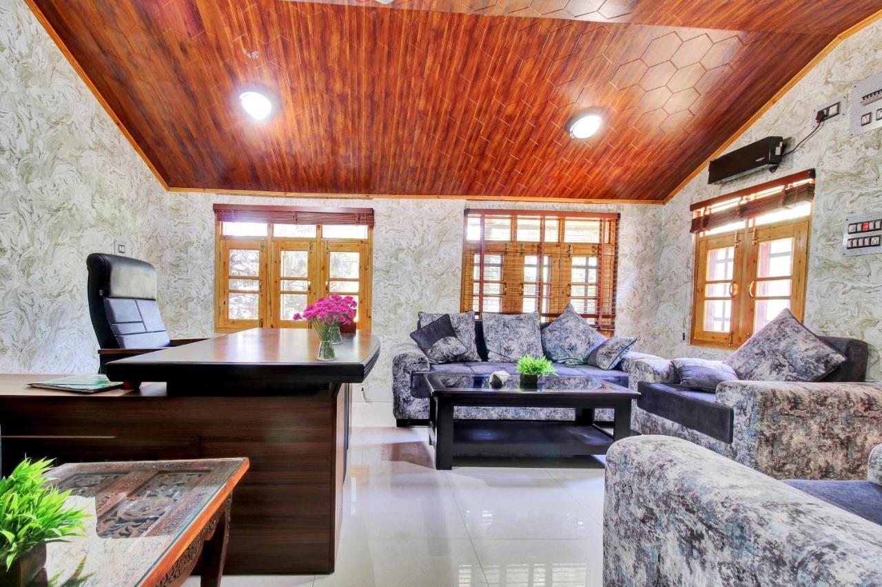 Srīnagar Super Oyo Capital O 91600 The Village Classic Hotel And Restaurant מראה חיצוני תמונה